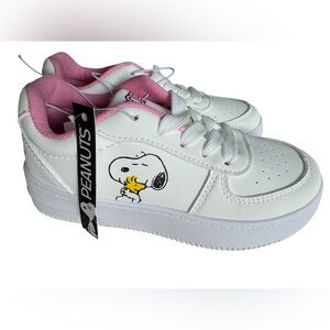 NWT- SNOOPY- Kids/Girls Peanut White Faux Leather Casual Shoes - Size -12